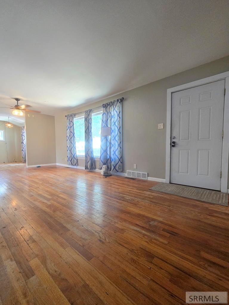 238 Louise Drive Property Photo 3