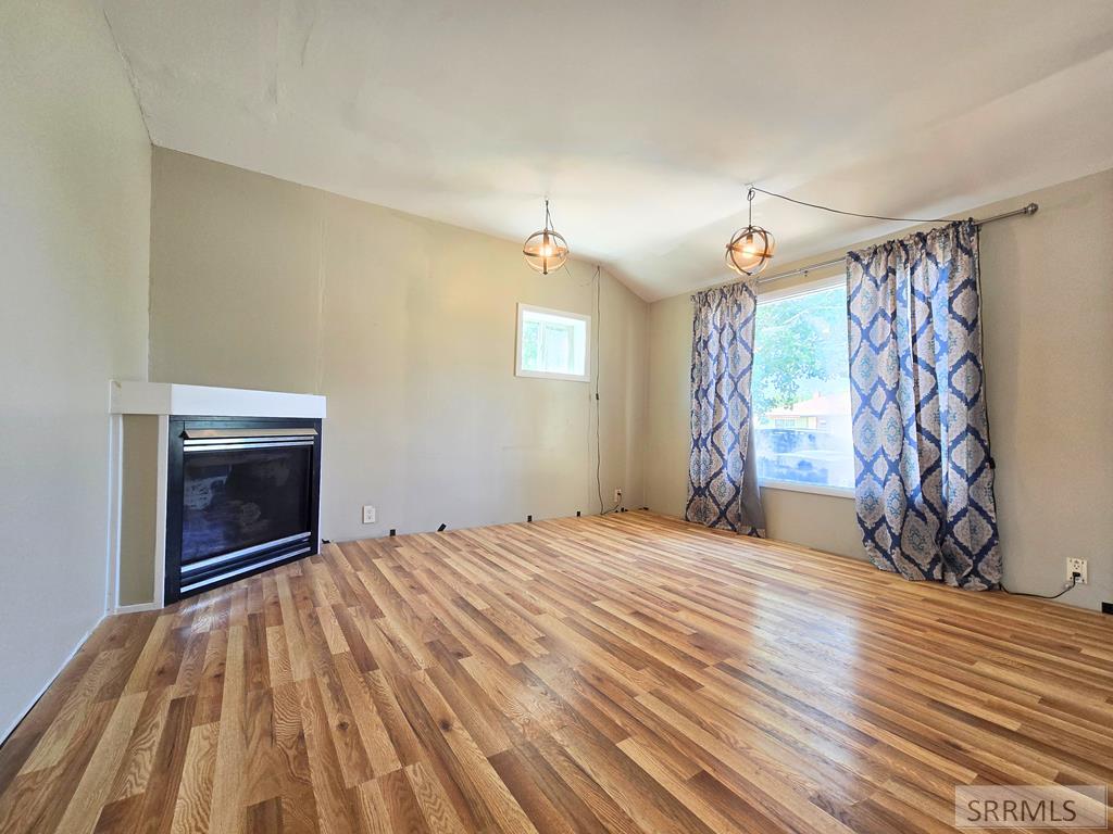 238 Louise Drive Property Photo 7