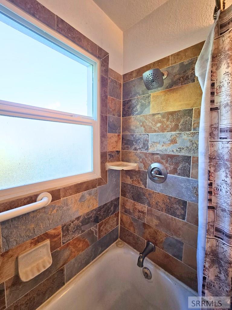 238 Louise Drive Property Photo 17
