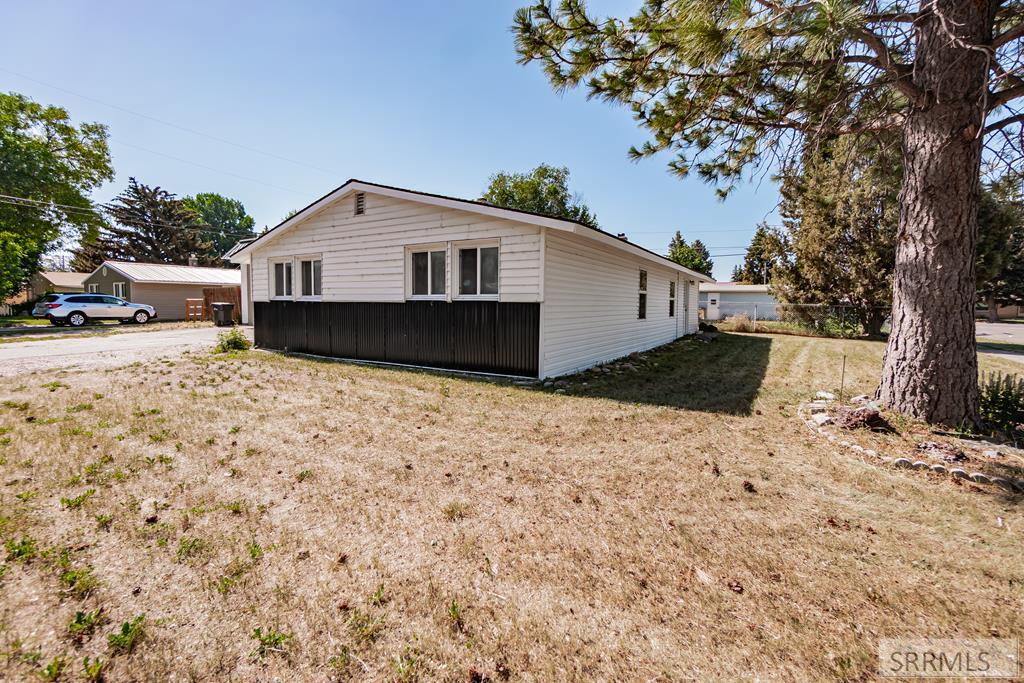160 Tabor Avenue Property Photo 1
