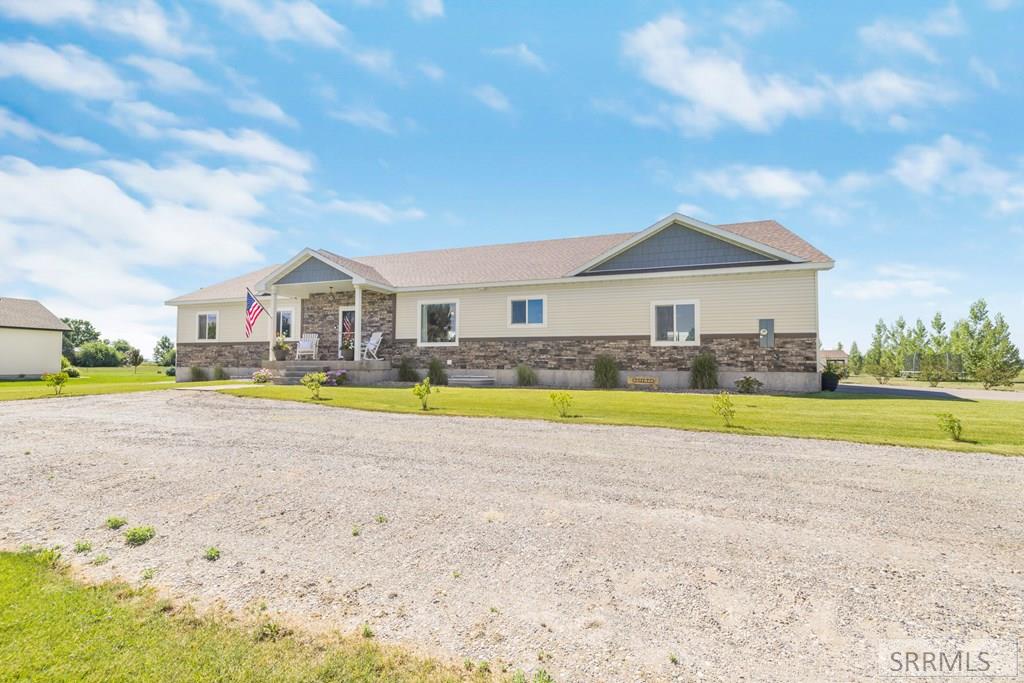 3552 E 630 N Property Photo 9