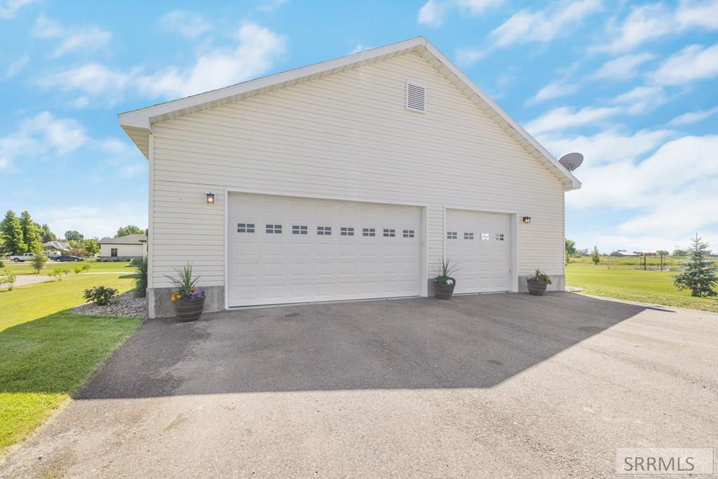 3552 E 630 N Property Photo 10