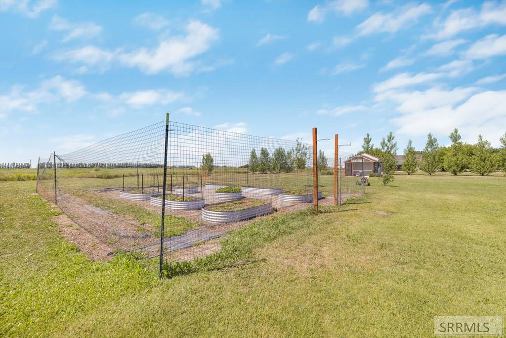 3552 E 630 N Property Photo 56