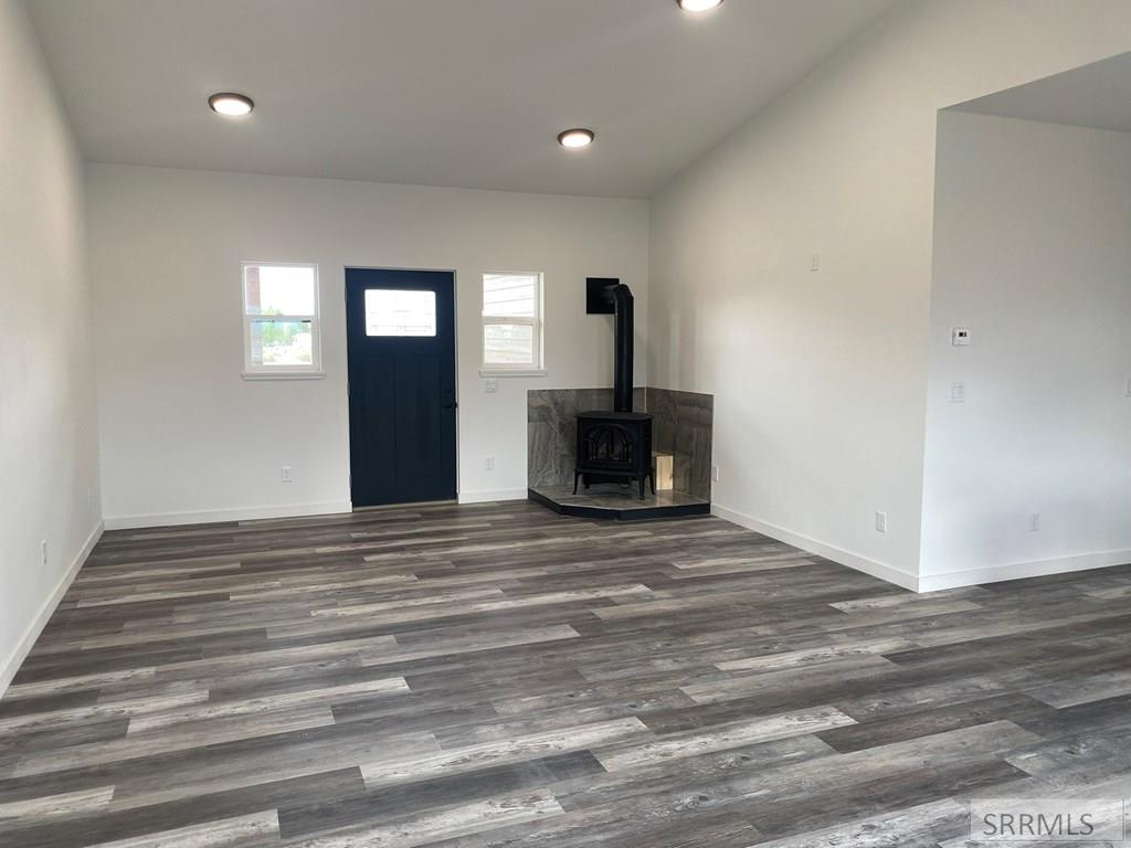 810 Excelsior Lane Property Photo 3