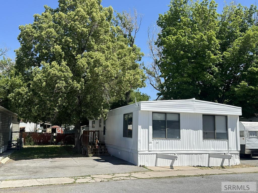 925 N Wilson Avenue # 28 Property Photo 1