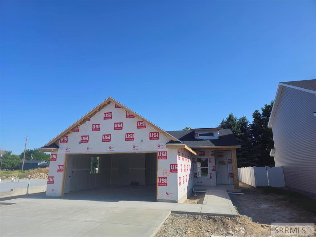 1301 Troy Lane Property Photo 1