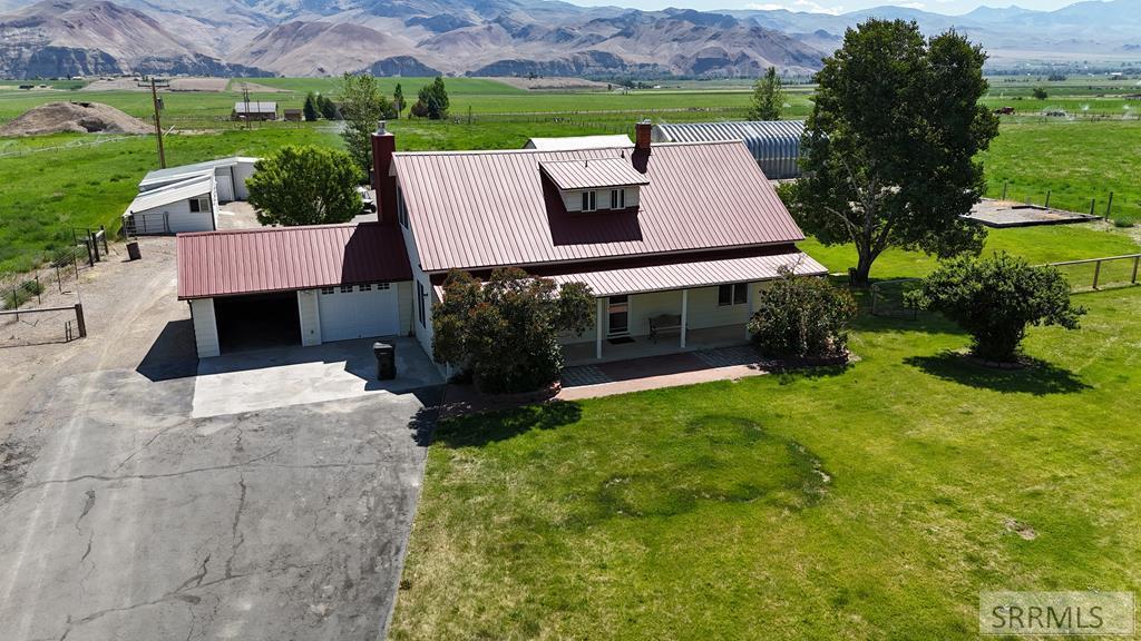 3100 Challis Creek Road Property Photo 2