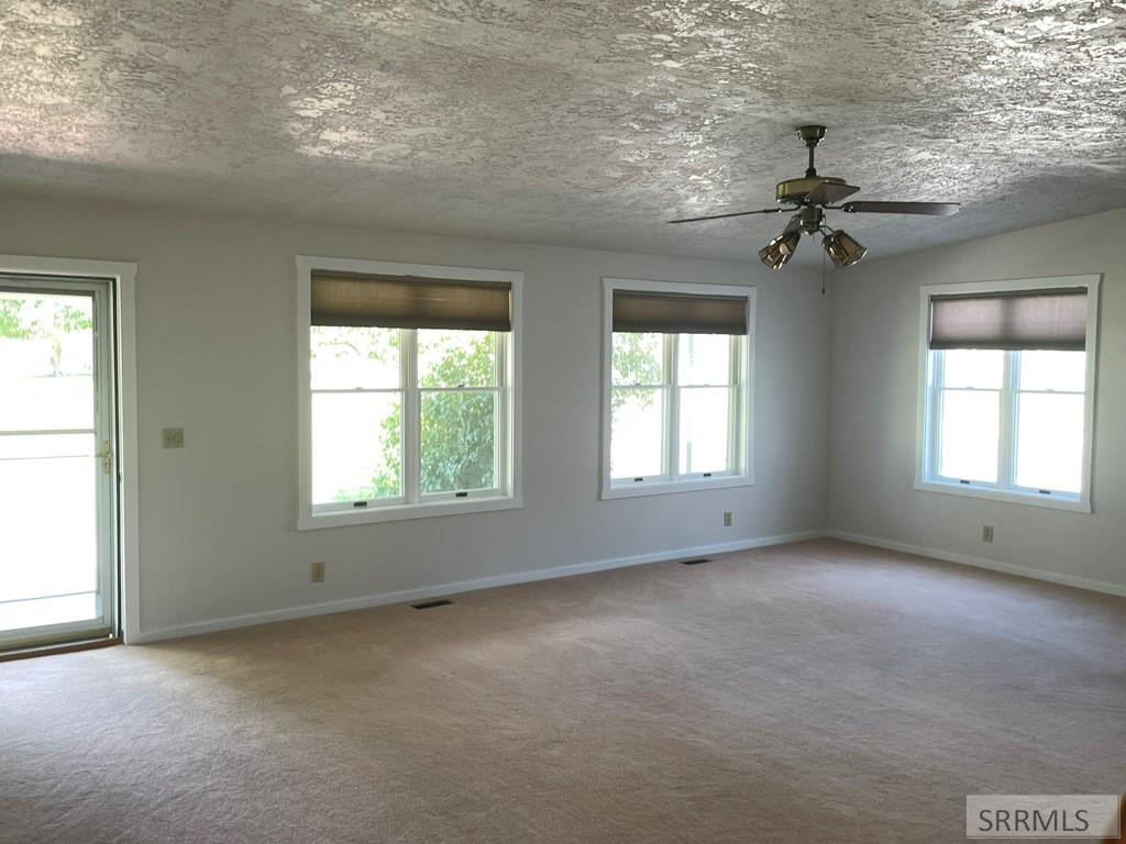 3100 Challis Creek Road Property Photo 7
