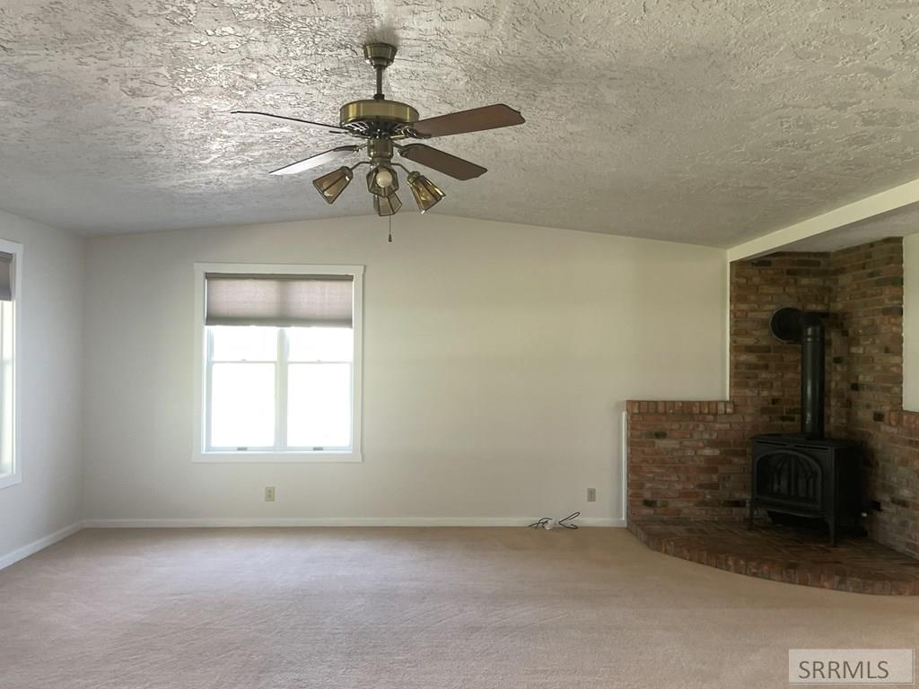3100 Challis Creek Road Property Photo 8