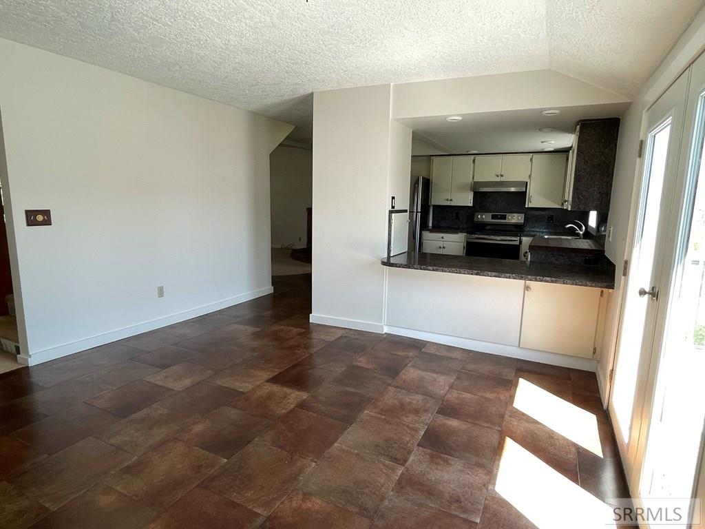 3100 Challis Creek Road Property Photo 17