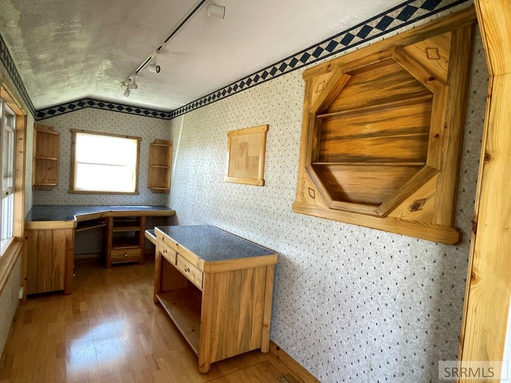 3100 Challis Creek Road Property Photo 18