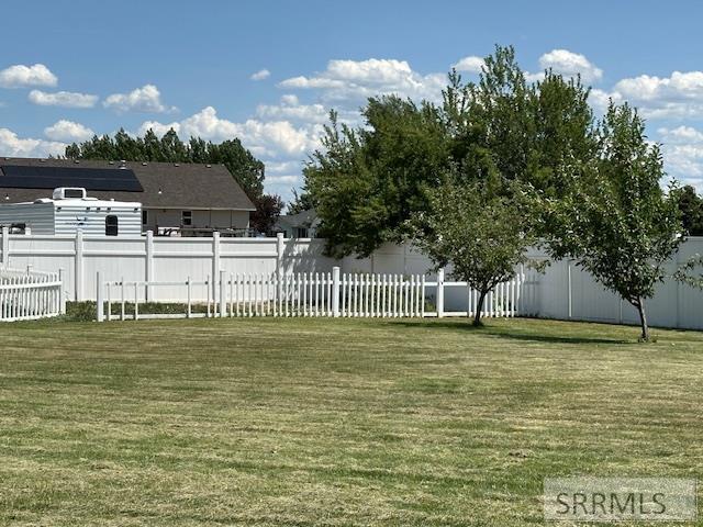 3712 E 10 N Property Photo 37