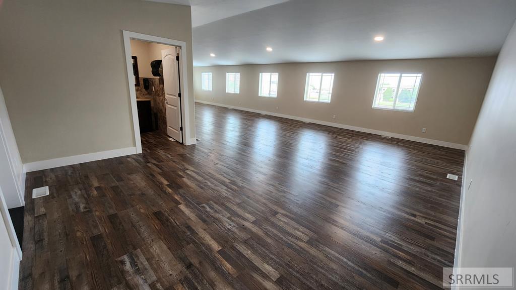 4016 Professional Way Property Photo 1