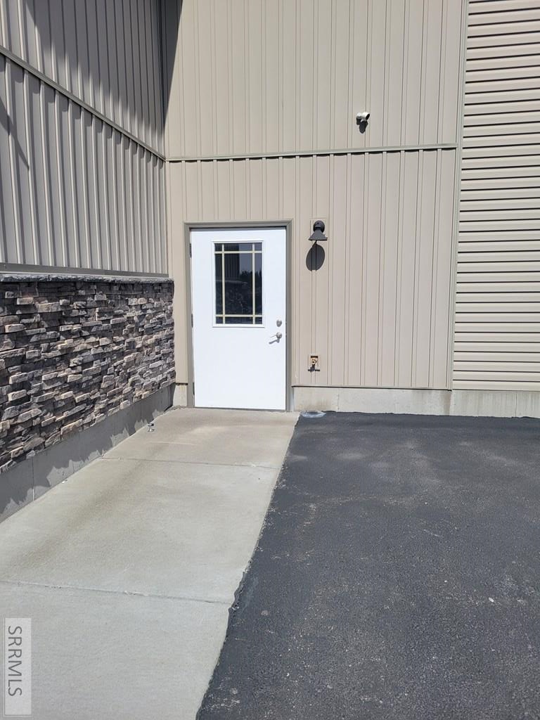 4016 Professional Way Property Photo 3