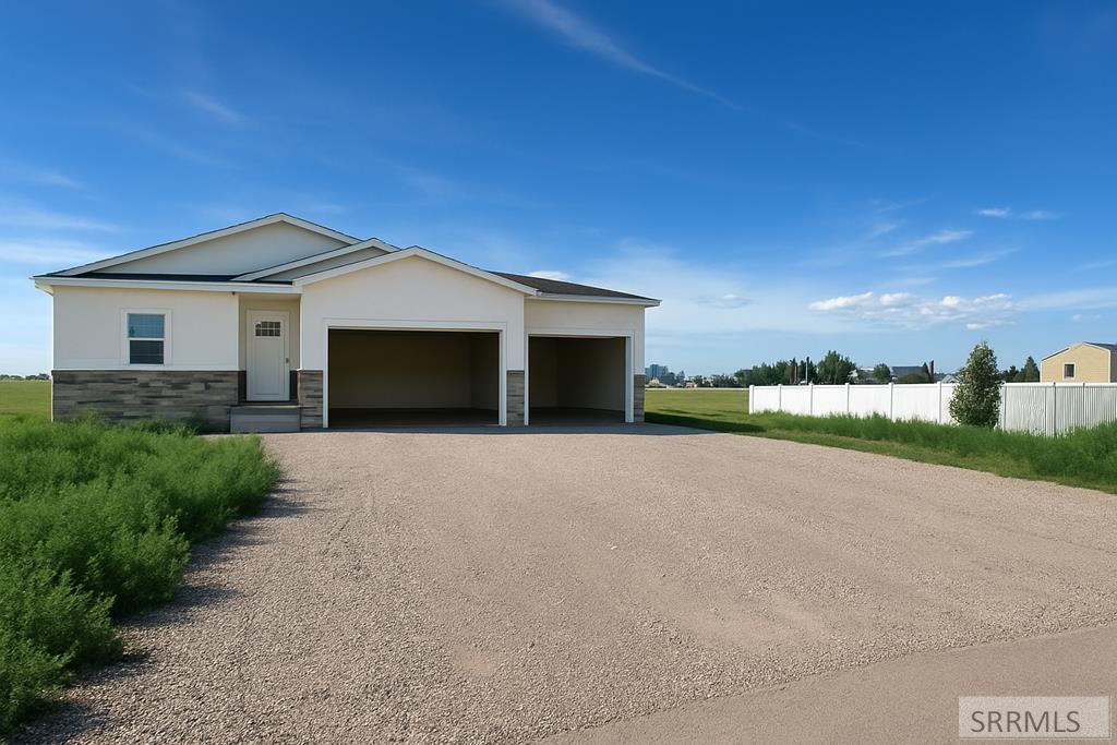 102 N Stocktrail Drive