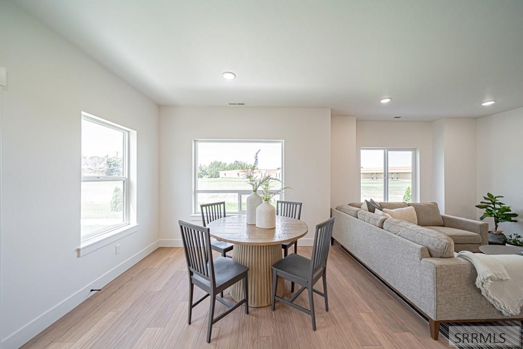 1234 Meadow Edge Ct Property Photo 5