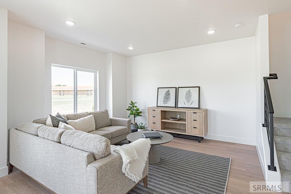 1234 Meadow Edge Ct Property Photo 9