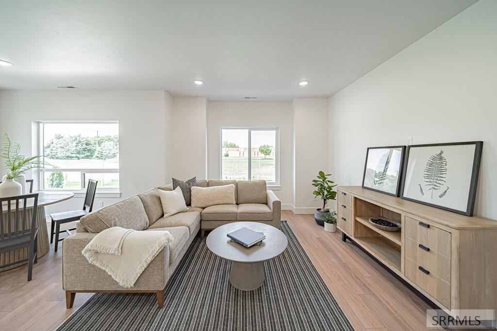 1234 Meadow Edge Ct Property Photo 10