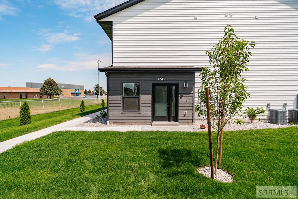 1234 Meadow Edge Ct Property Photo 58