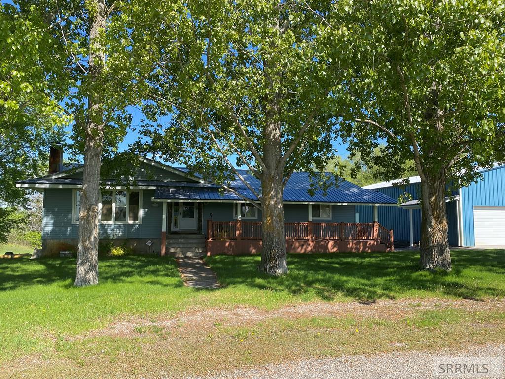 1004 N 6000 W Property Photo 1