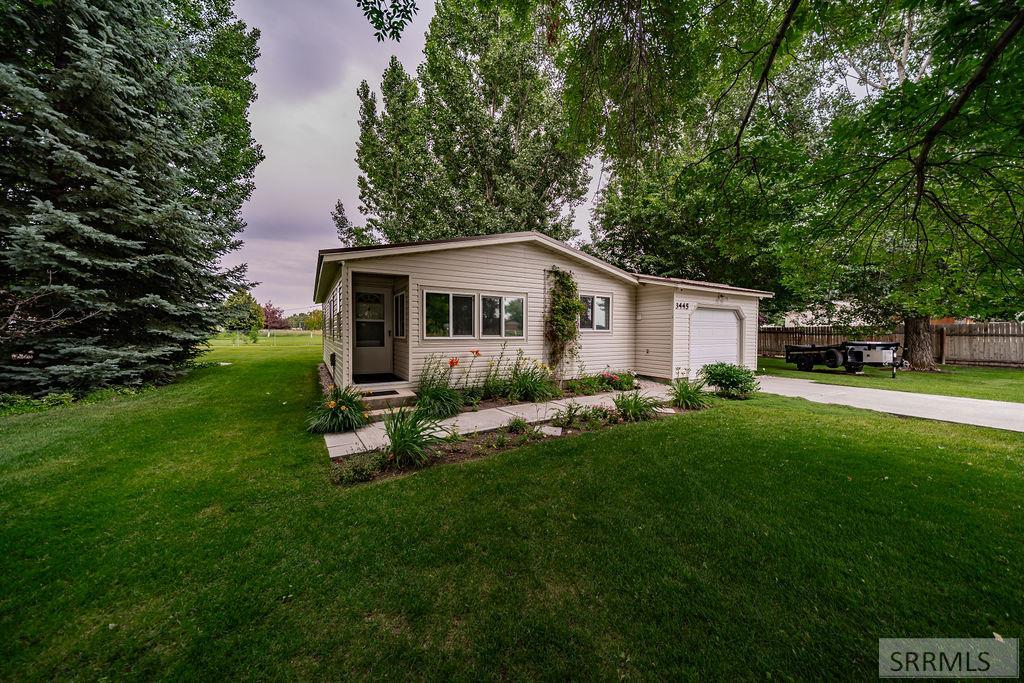 3445 E 450 N Property Photo 1