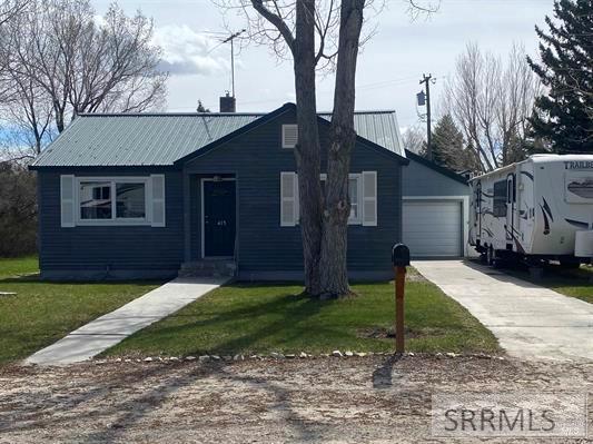 415 Mary Drive Property Photo 1