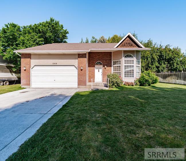 1260 Bluebird Lane Property Photo 1