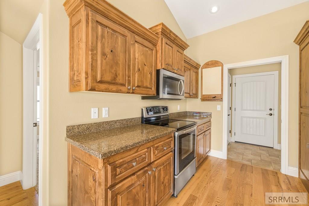 1700 Shady Pine Drive Property Photo 17