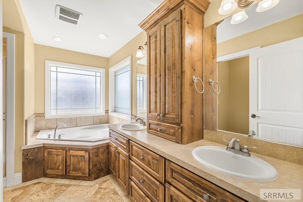 1700 Shady Pine Drive Property Photo 24