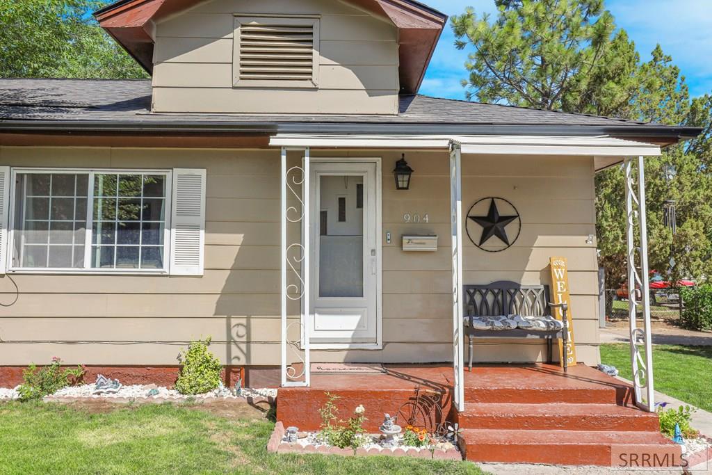 904 W Custer Street Property Photo 5