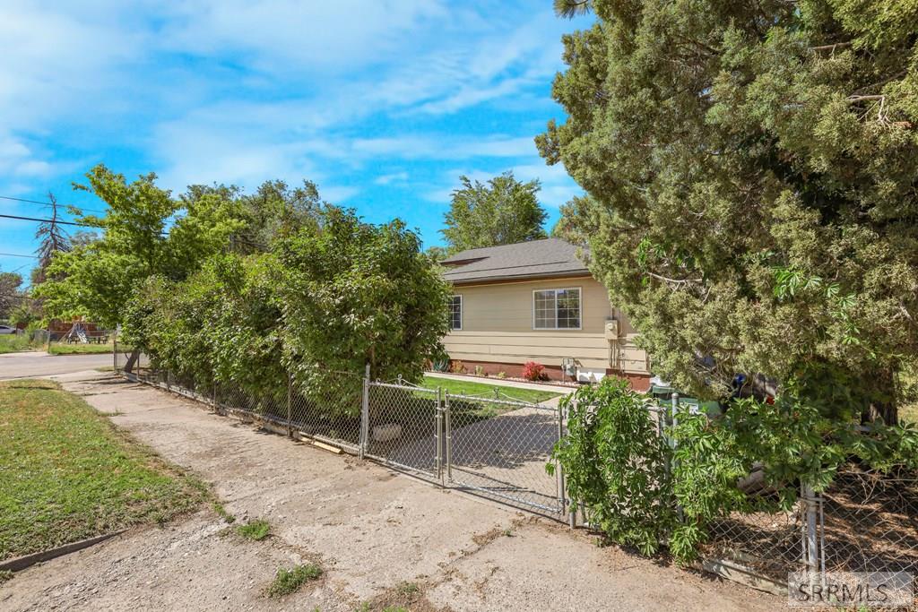 904 W Custer Street Property Photo 26