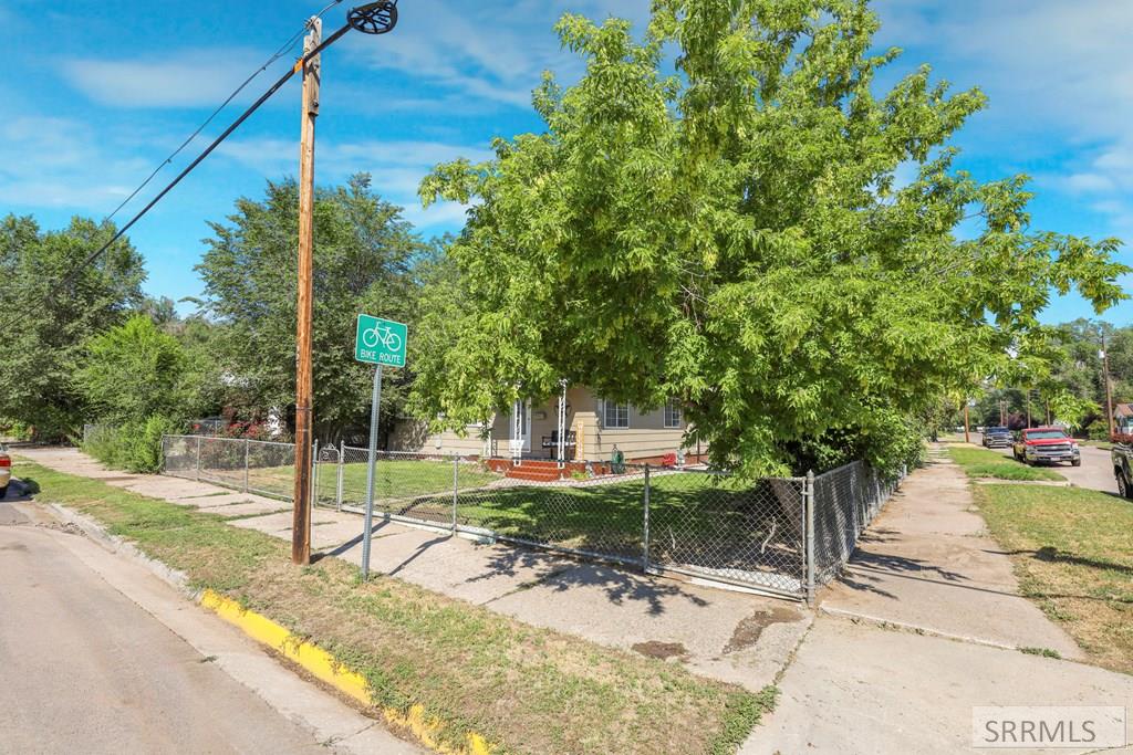 904 W Custer Street Property Photo 27