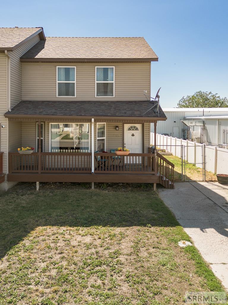 687 Warren Avenue Property Photo 1