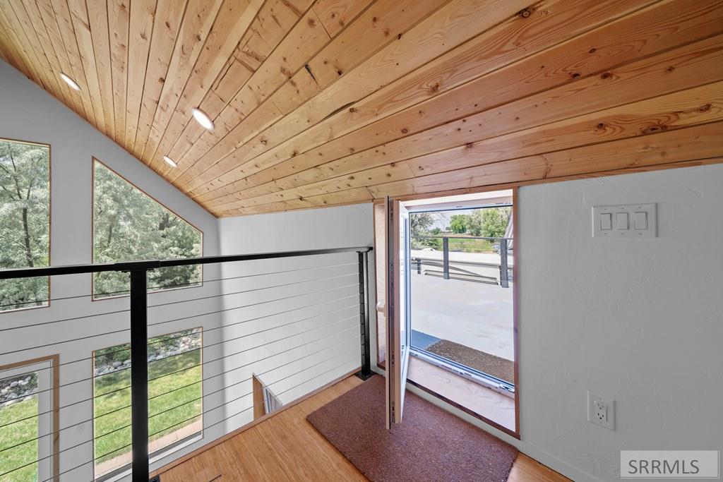 7885 Cottage Court Property Photo 28
