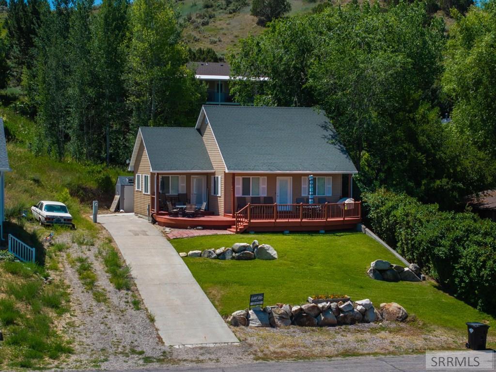 553 Booth Property Photo 1
