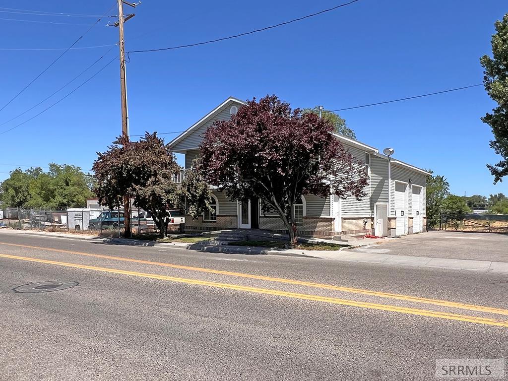 15 W Walker Street Property Photo 1