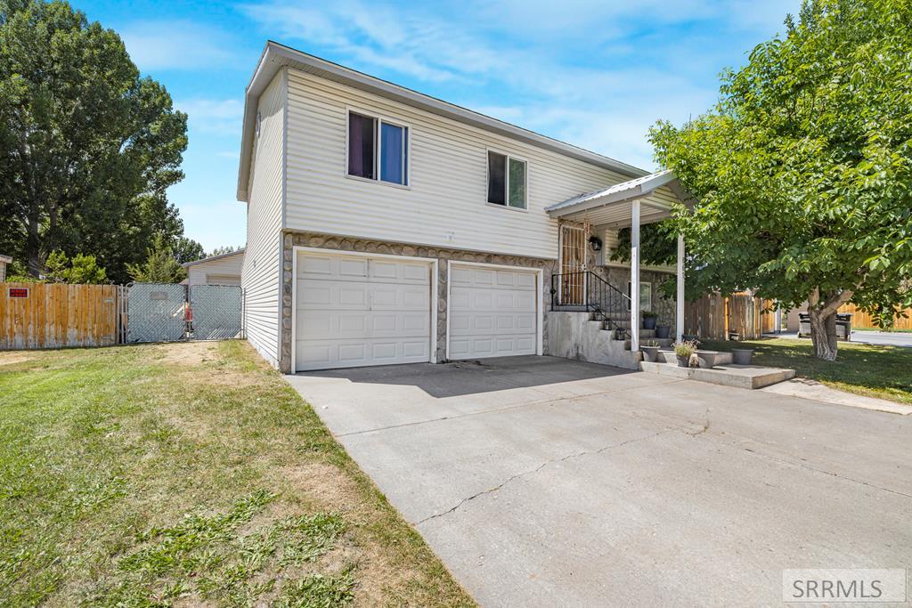 867 Coachman Drive Property Photo 1
