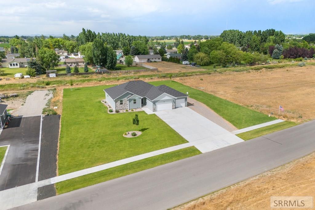 4113 E 218 N Property Photo 1