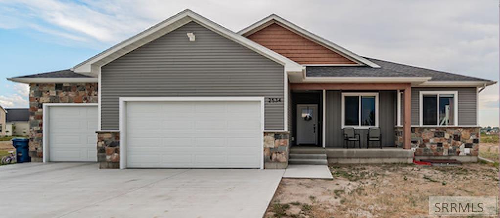 2534 Titan Dr Property Photo 1