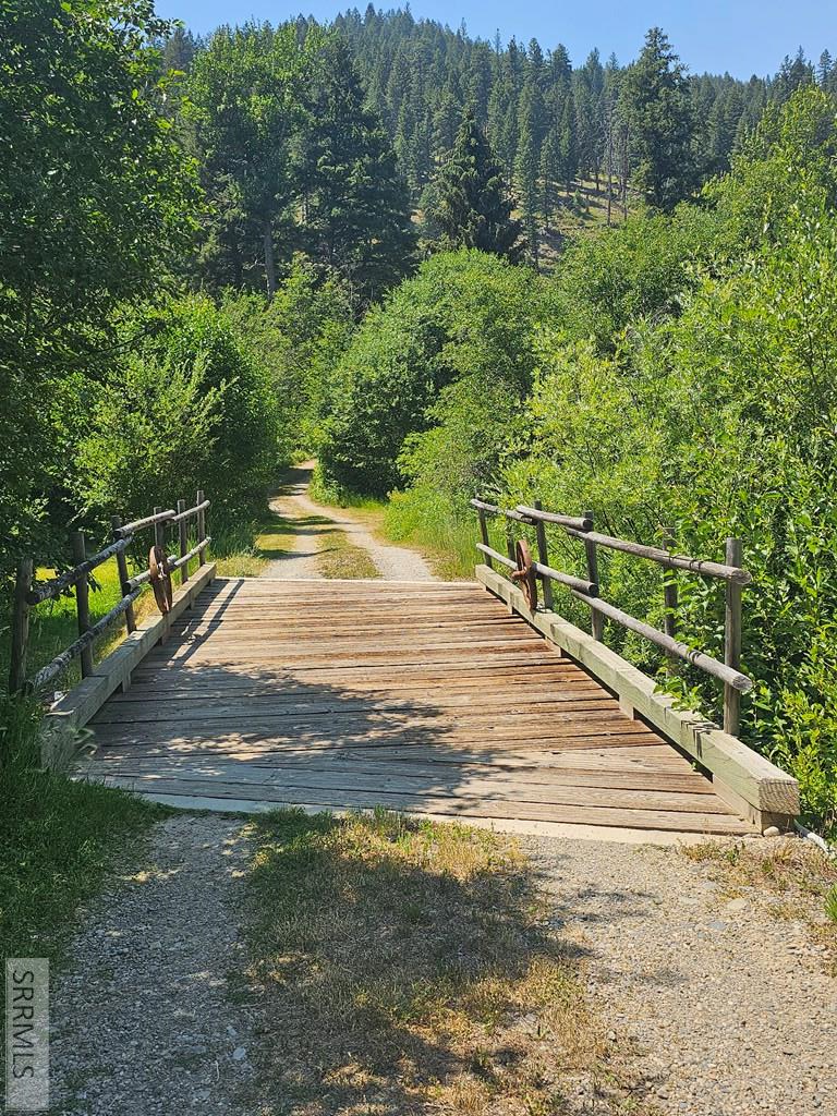 13 Hart Lane Property Photo 4