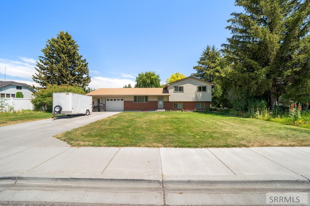 226 W Center Street Property Photo 1