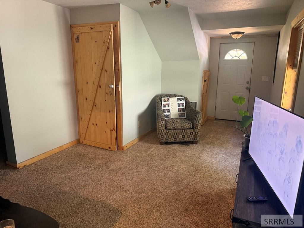 305 Bannock Avenue Property Photo 6