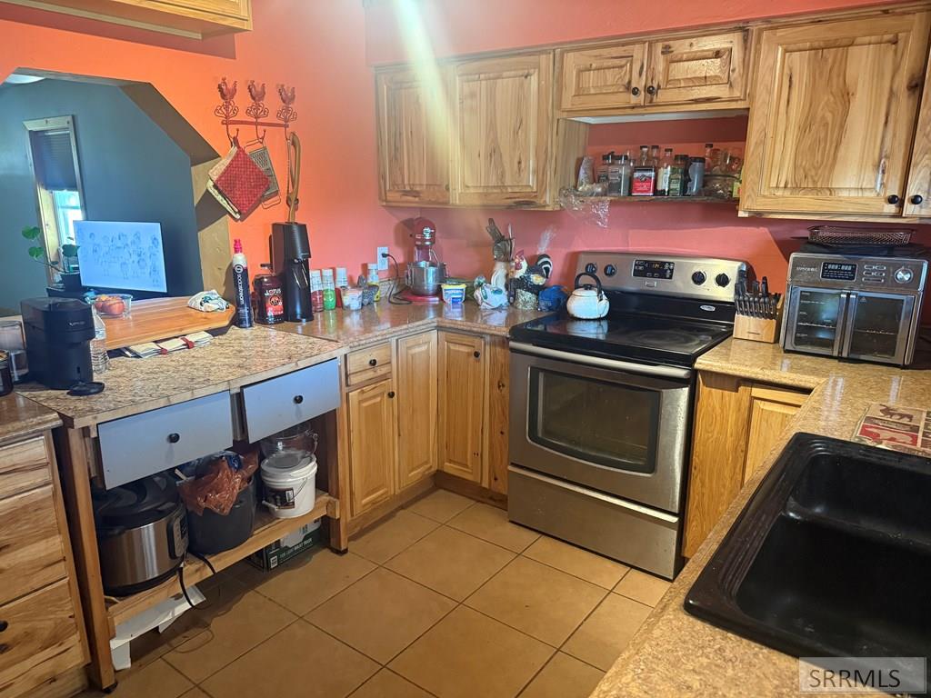 305 Bannock Avenue Property Photo 8