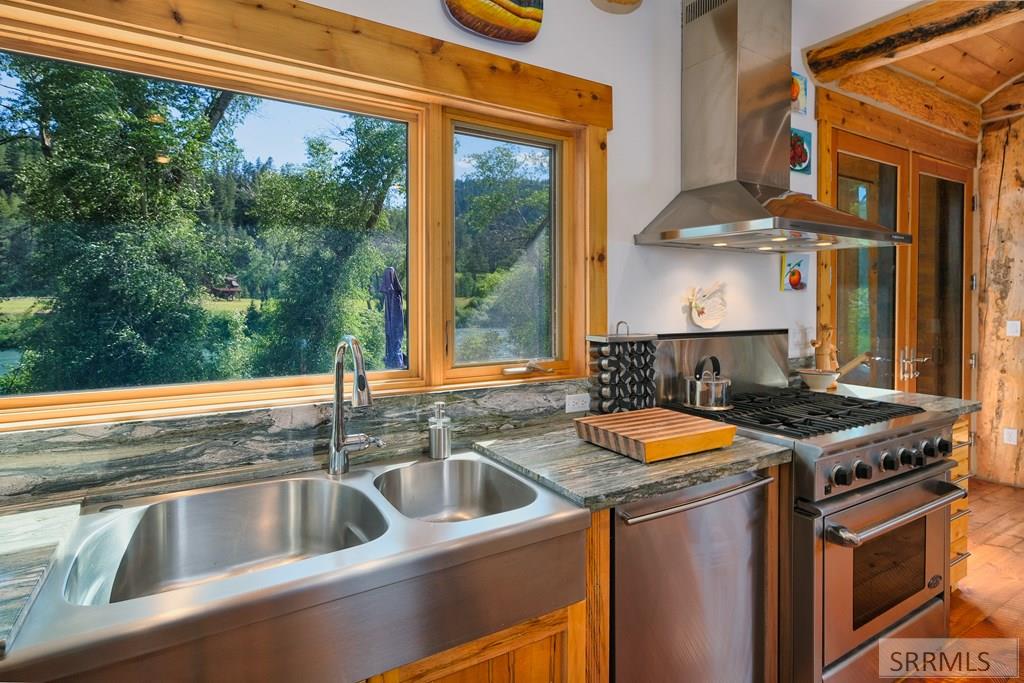 169 Raven Road Property Photo 15