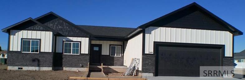 269 Poppy St Property Photo 1