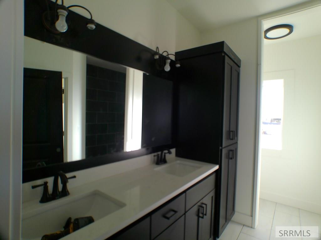 269 Poppy St Property Photo 10