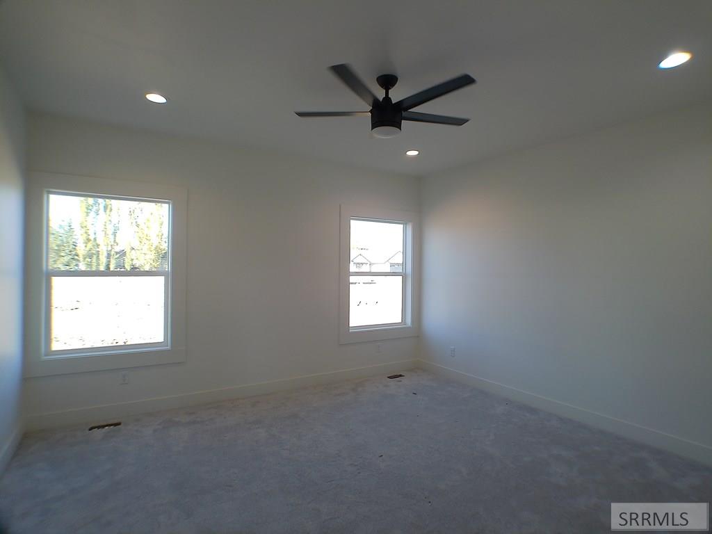 269 Poppy St Property Photo 29