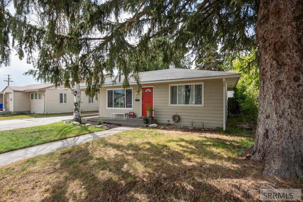 271 W 1st N Property Photo 1