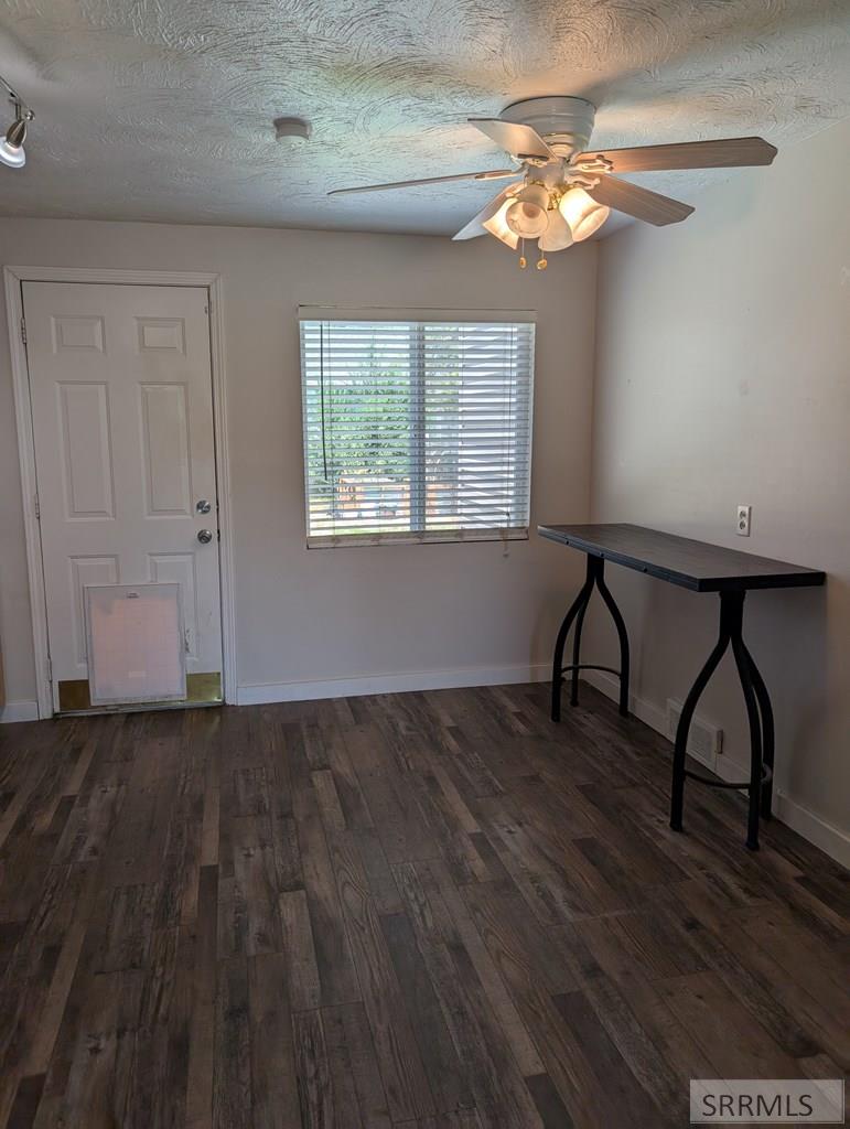 1185 15 E Property Photo 4