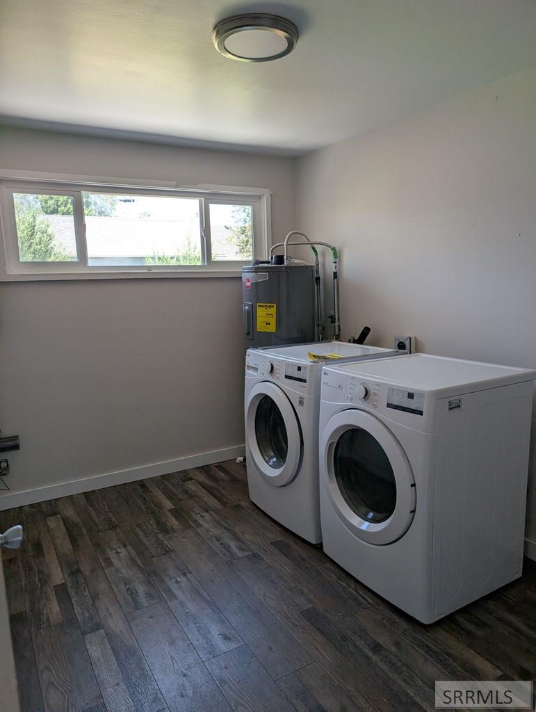 1185 15 E Property Photo 7